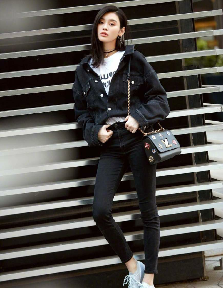 t台下的国际超模原来是这样的,奚梦瑶教你时尚撩人的街拍美照_新浪看