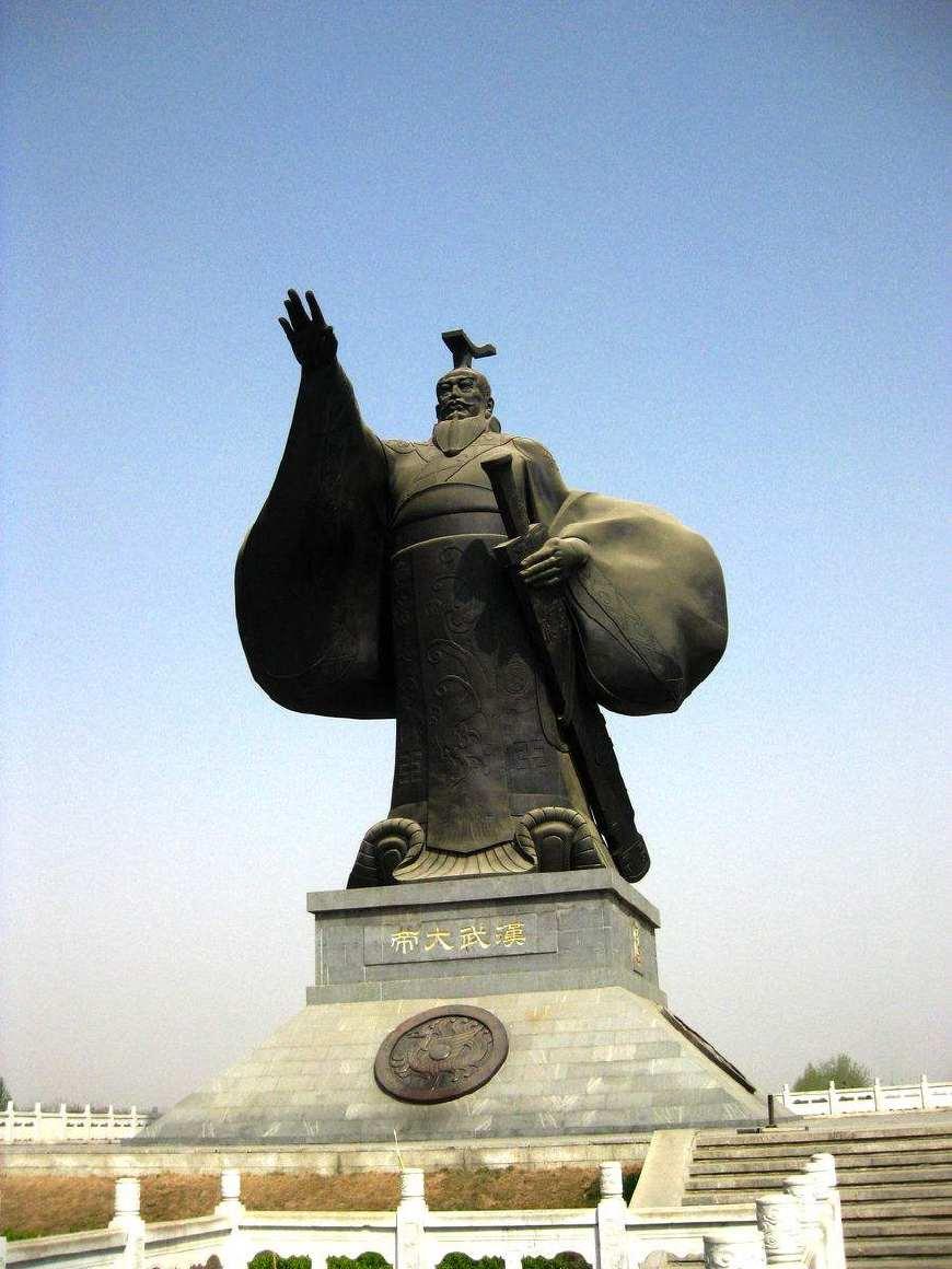 卫青霍去病重返历史教材