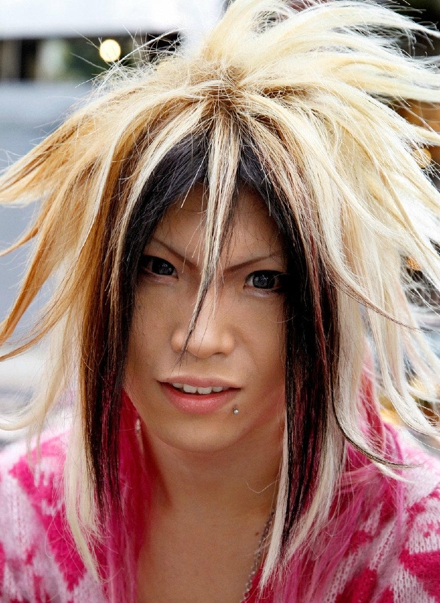 难以理解日本青年的时尚观,那些东京街头的杀马特们|摄影师|时尚|东京