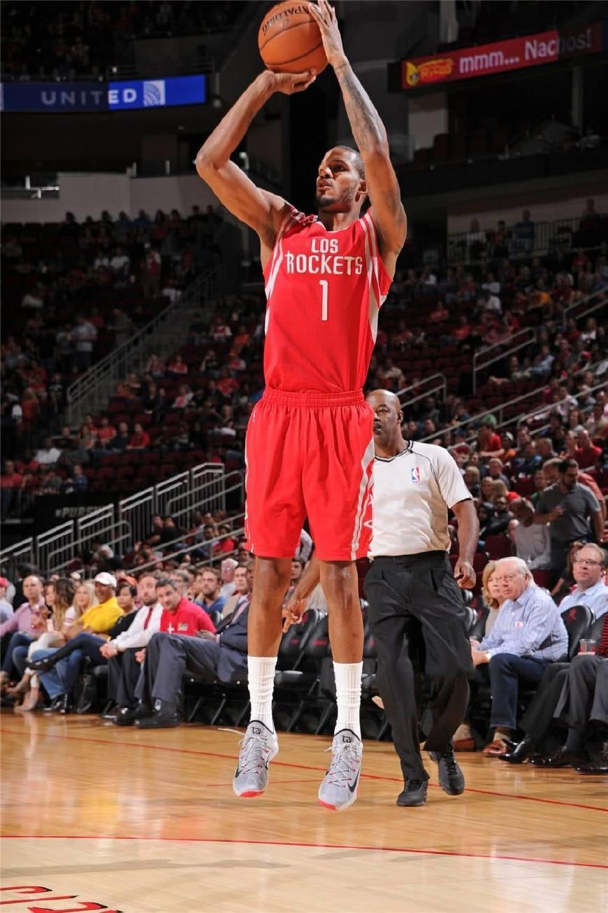 5,比阿里扎更低,防守效率值为10.5更是差了不少.