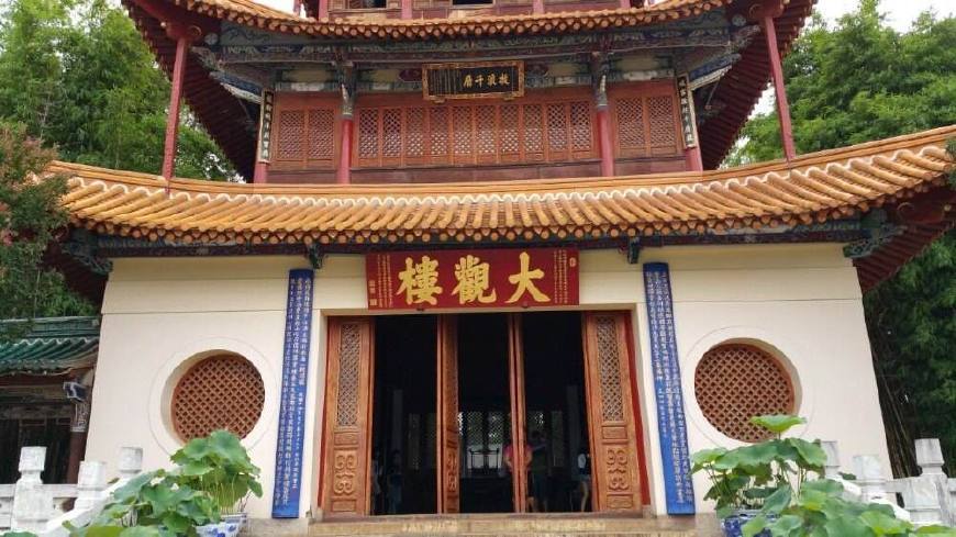 想:汉习楼船,唐标铁柱,宋挥玉斧,元跨革囊.