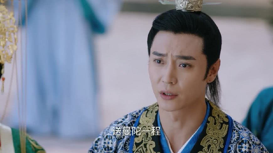 独孤天下 杨坚亲手将曼陀送上了花轿,曼陀回眸一顾情意绵绵