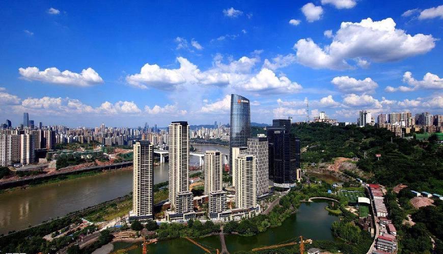 我国发展潜力最大的山水城市! gdp近两万亿, 面积相当于13个上海