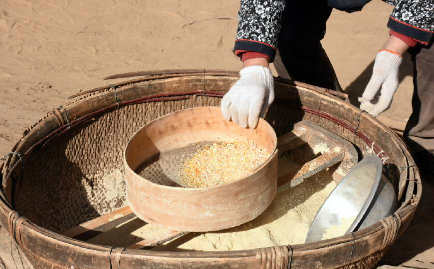 儿时的记忆农村原始的推碾子拉磨