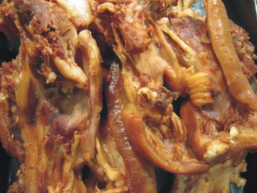 卤猪头为什么要用喷枪烧两次? 初次制作的卤水必须要加姜葱油吗