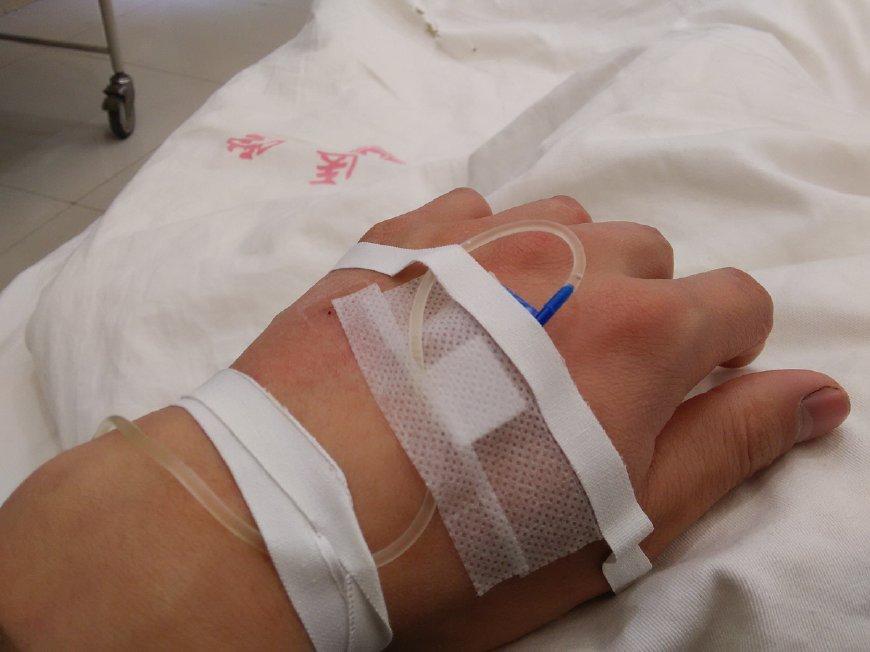 儿子赌博取低保, 老人生病独自住院|低保|赌博|医院_新浪新闻