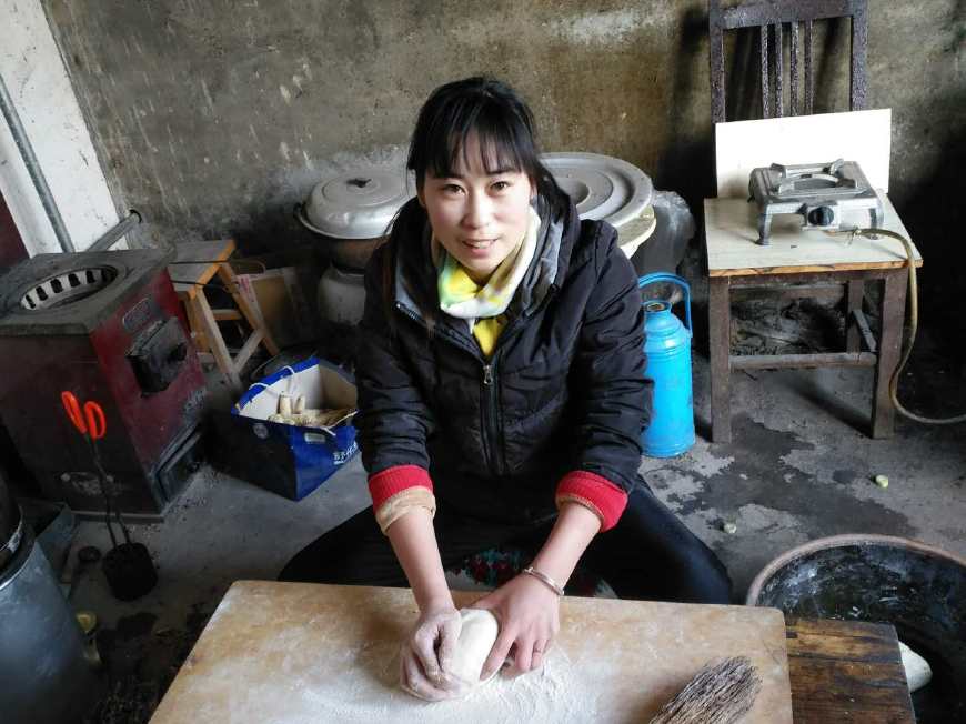 都说娶妻当娶方一勺,农村的这个小媳妇简直就是现实版"方一勺"