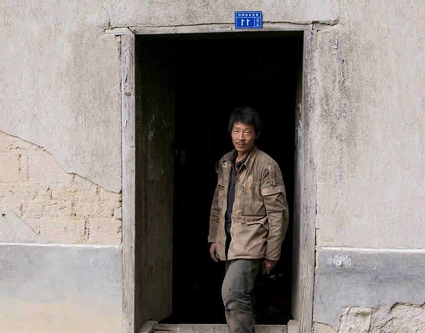 农村老人做了一辈子光棍儿一次无意间的聊天道出了心声