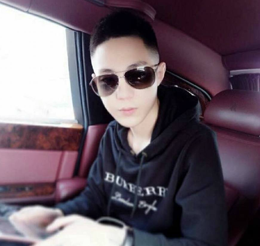 快手一姐刘大美人送外号公交美,近日怒怼高迪,火药味十足