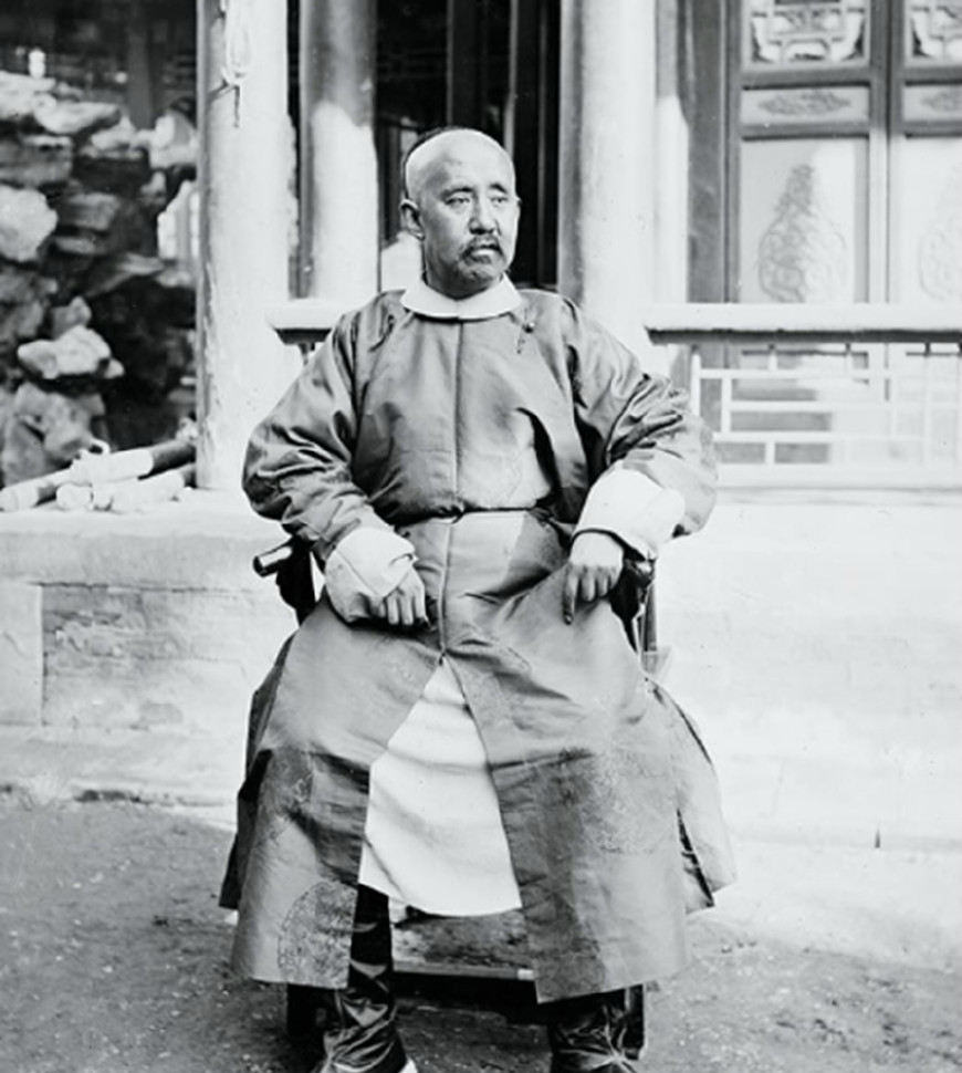 清朝官员老照片个个威风八面派头十足