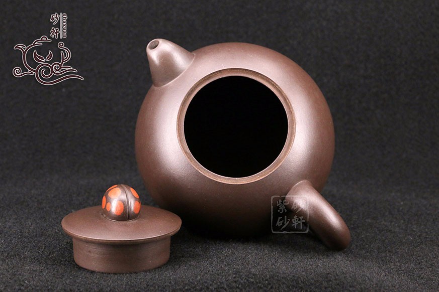 刘建平紫砂壶作品《情趣壶》欣赏