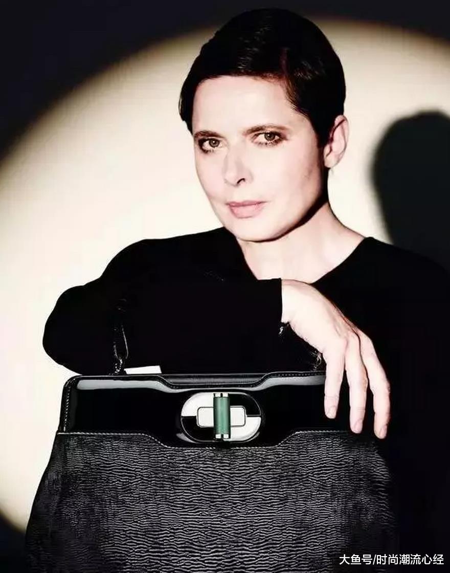 这位曾经全球最贵的超模战绩逆天, 只因年纪大了被品牌给抛弃了