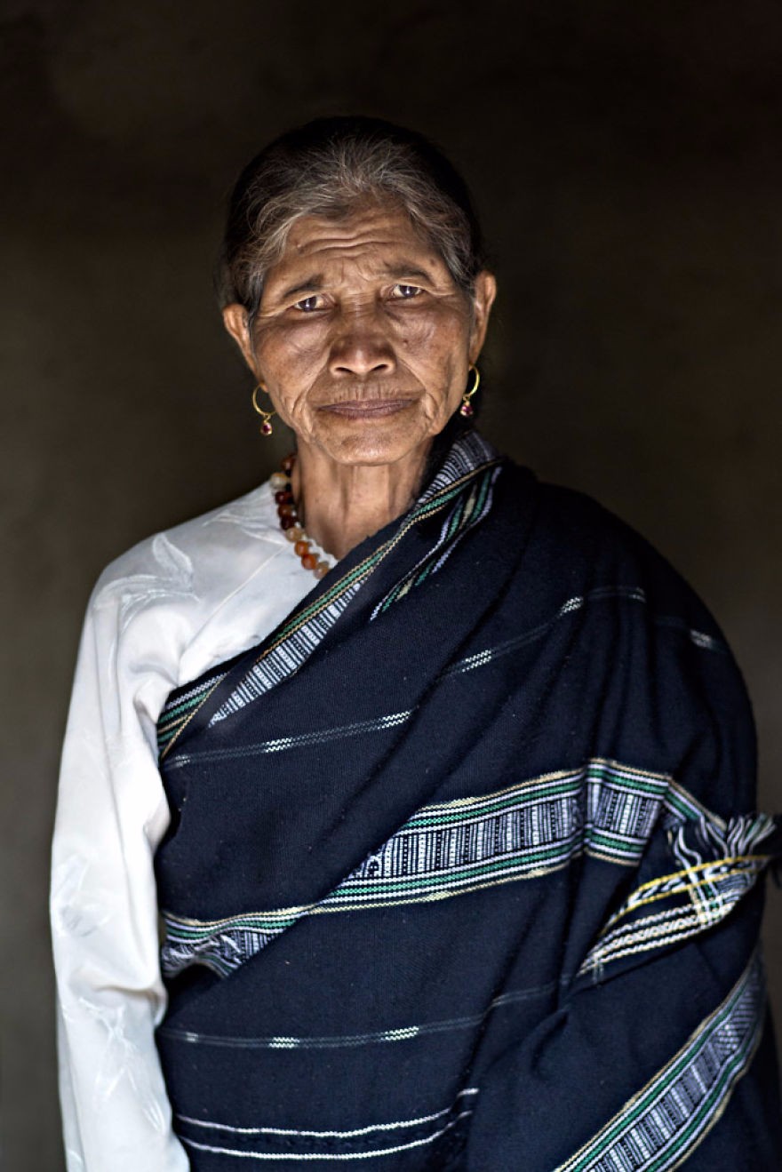 法国摄影师拍摄的越南少数民族肖像