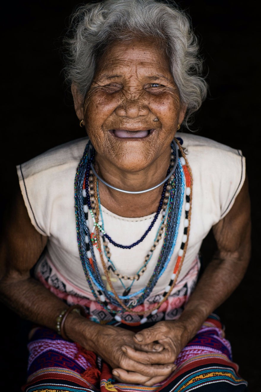 图为来自马族的阿婆!图为越南黑族的阿伯.图为当当族老人!