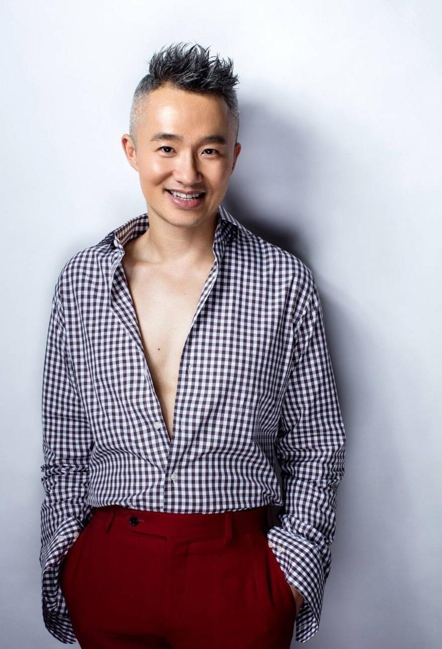 上海"万人迷"身患家族遗传病, 却娶了小18岁娇妻, 现活成这样|程雷