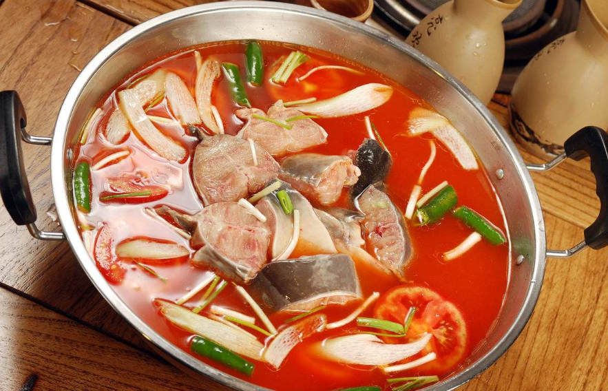 正宗布依酸汤鱼火锅,大人小孩都爱吃!