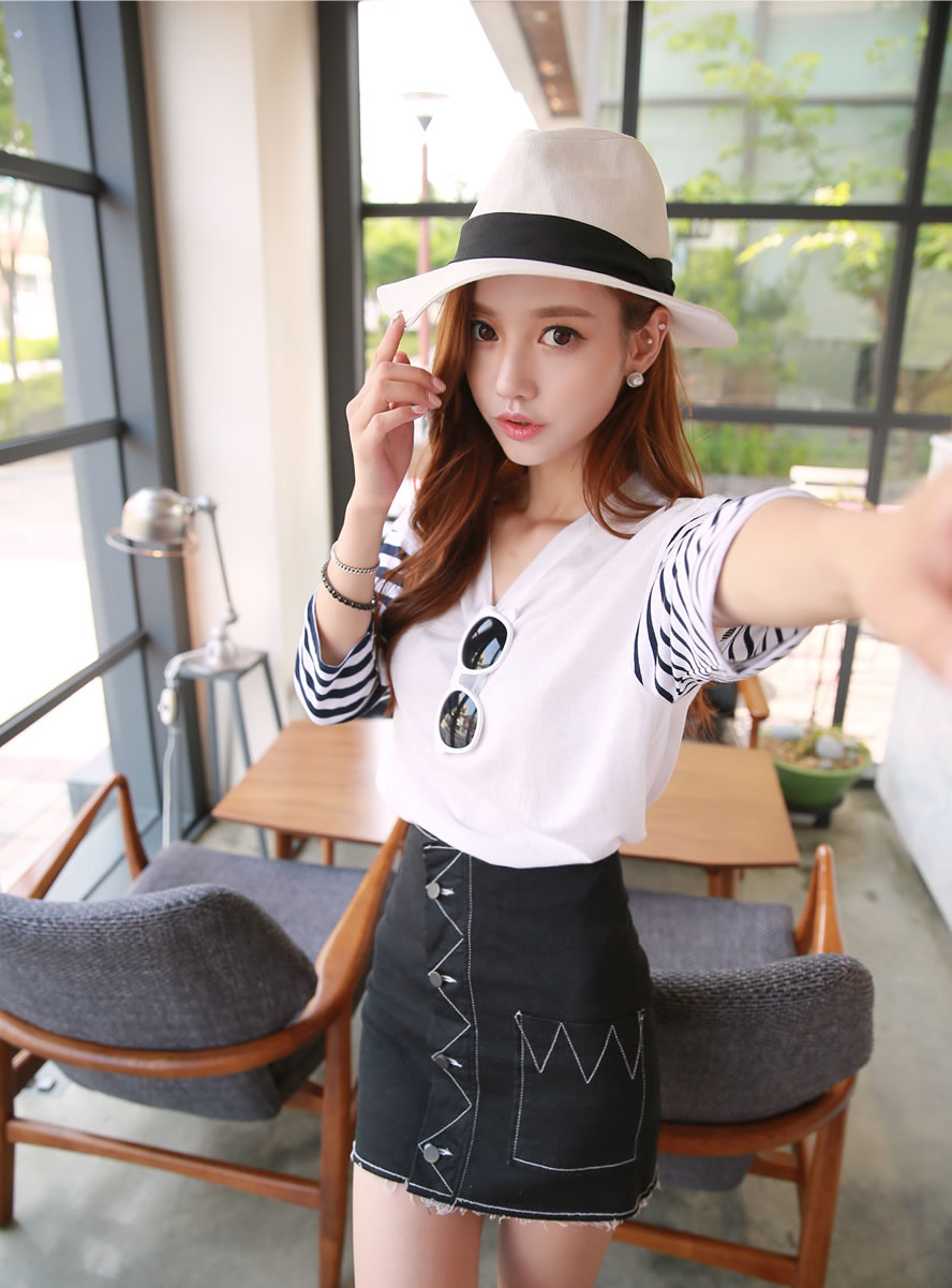 孙允珠时尚拼接条纹t恤