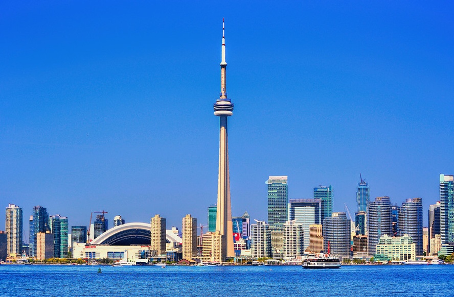 加拿大国家电视塔高553.3米,曾是世界上最高的自立构筑物.