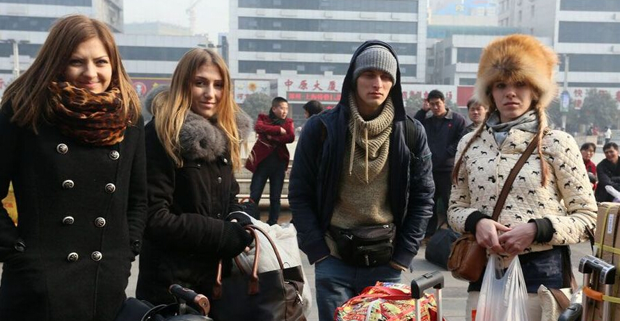 世界,发射的这颗卫星,将改变百万老外的生活|外国人|中星|领先_新浪网