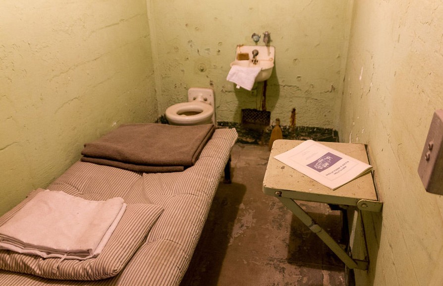 世界最著名监狱恶魔岛__财经头条