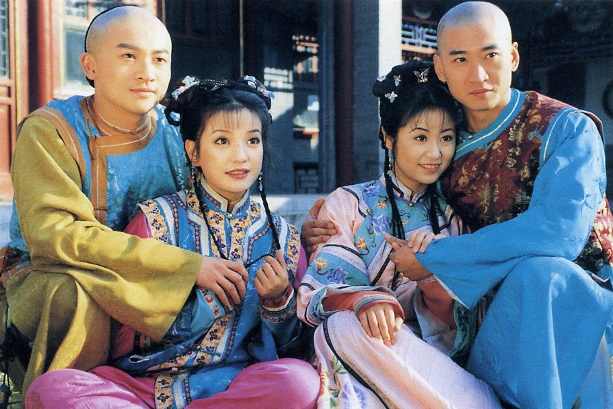 《还珠格格》又重播,先别心疼五阿哥,紫薇和尔康那场戏怎么办?