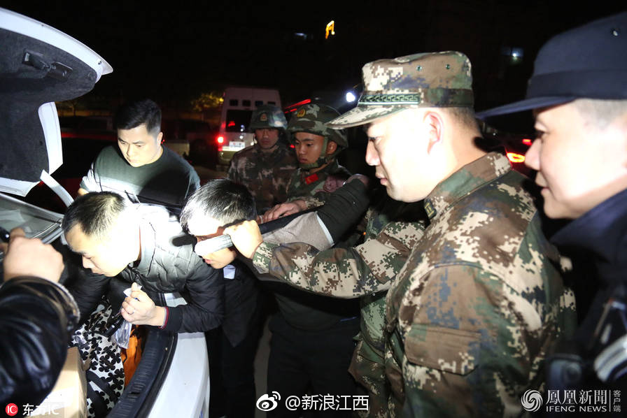 江西300警力抓获155人 收缴大量作案电脑、手