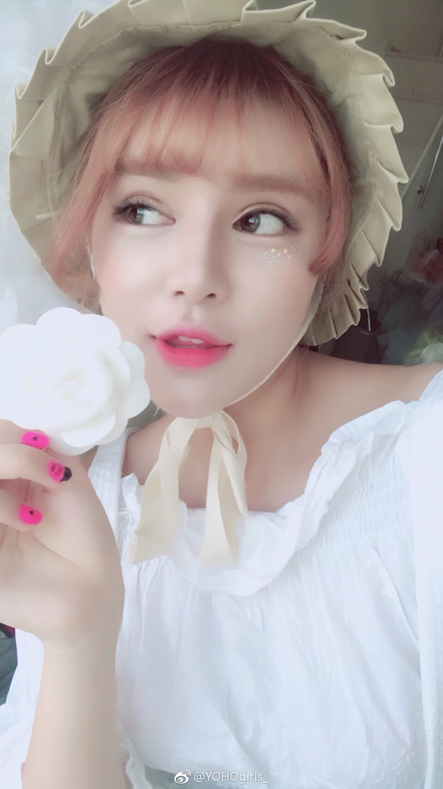 校花日记解滟文18岁中加混血儿来自韩国弘益大学服装设计系