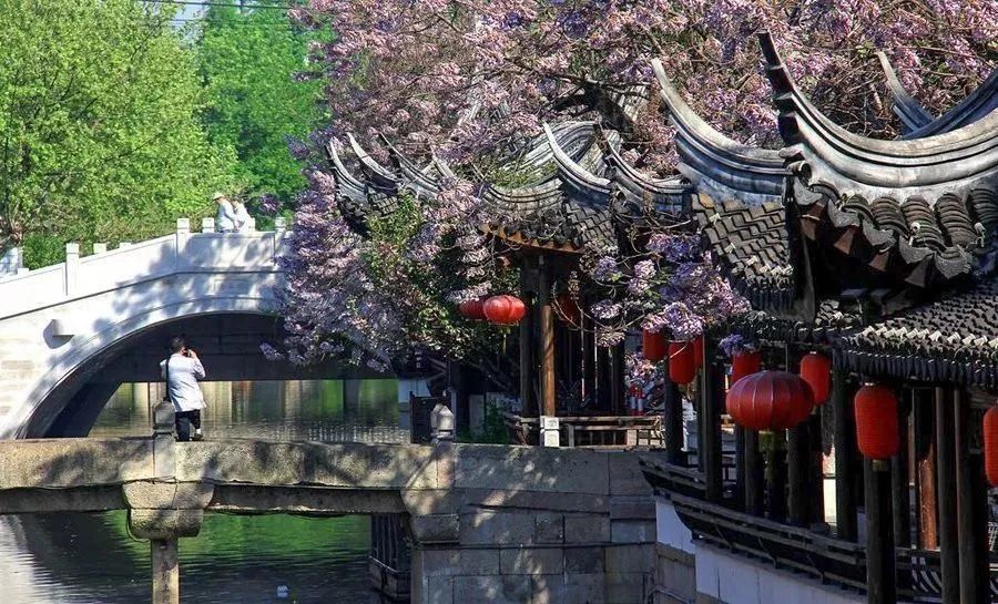 据今已有一千多年历史,与松江镇,嘉定镇,朱家角镇一起被列为"上海四大