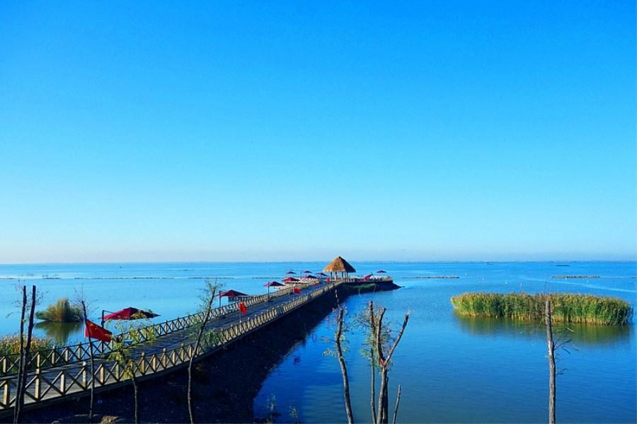 塞外西湖: 哈素海, 到内蒙古旅游不要错过的一个景点, 你喜欢吗?