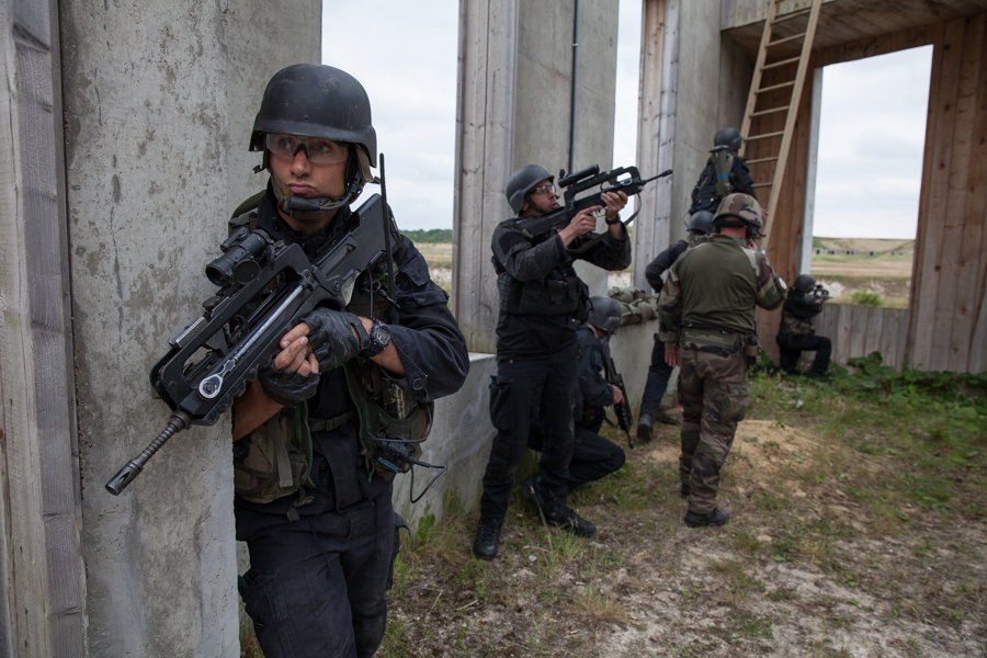 城市作战的成败难定法国建造庞大的建筑群猛练巷战技能