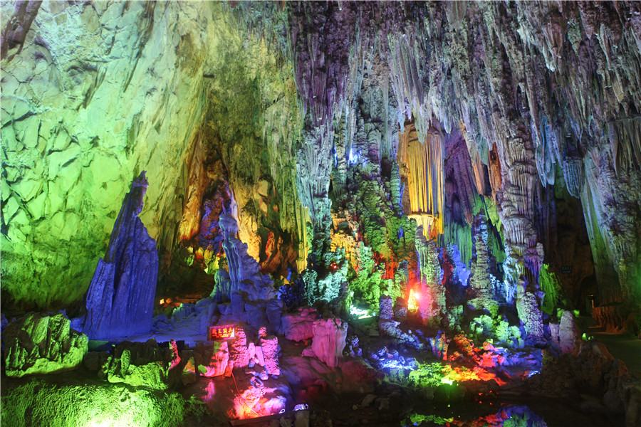 探索神奇千年古洞之谜,让世人惊呆!