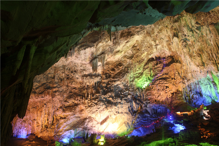 探索神奇千年古洞之谜,让世人惊呆!