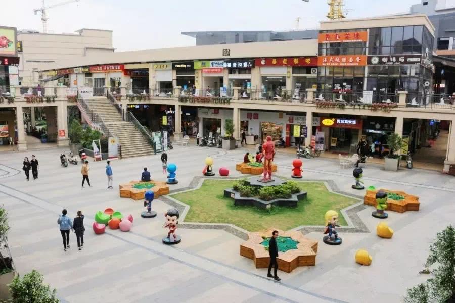 桂林雁山大学城商业街图片