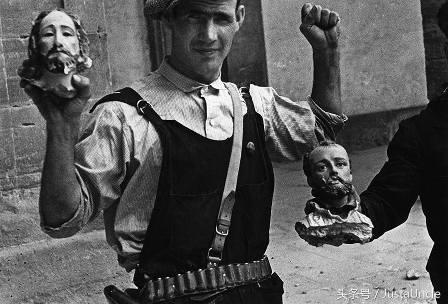 正文  1939年4月,西班牙国民军获得胜利,西班牙第二共和国解体,所有