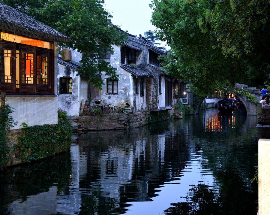 人间最美不过江南,江南最美不过春色