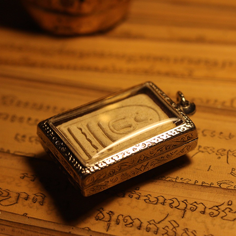 佛牌道龙婆卡贤2538圣水崇迪佛