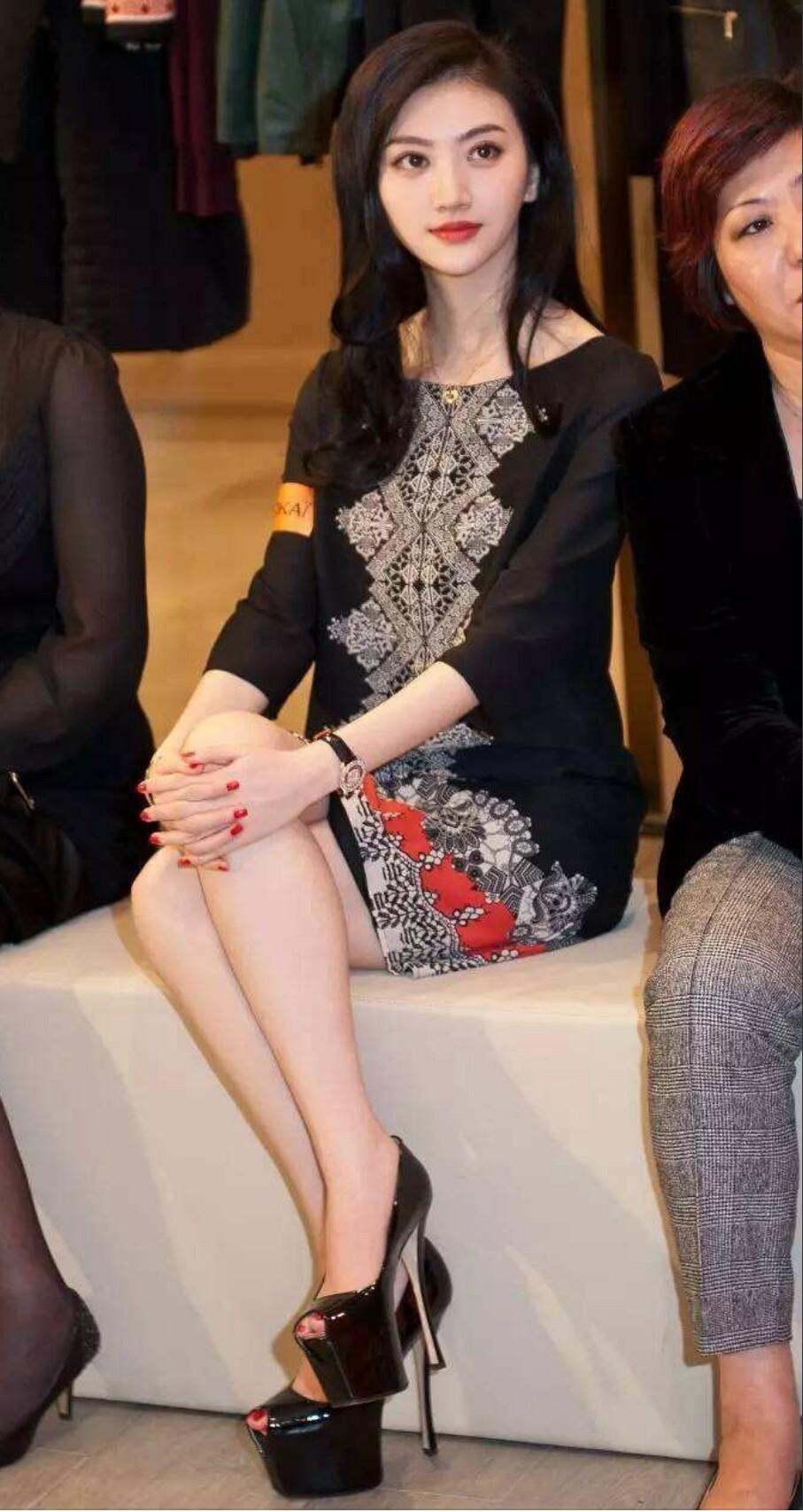 盘点女星的超高高跟鞋热巴都快用脚尖走路了