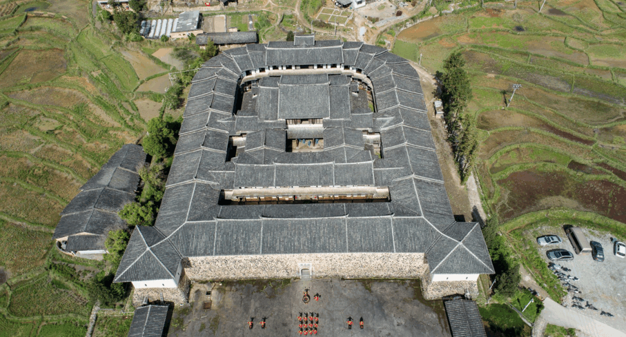 花费14年建造完成, 足足拥有360多个房间|安贞堡|古堡|房间_新浪网