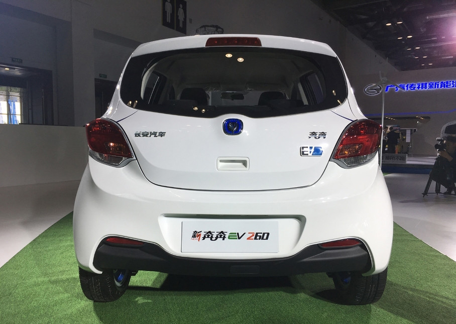 长安奔奔ev260很鸡贼 但于消费者却有益!-新浪汽车