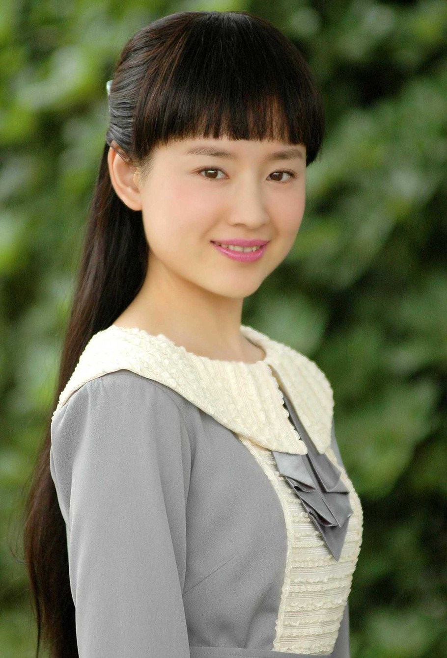 董洁的美有一种说不出的小巧纯净