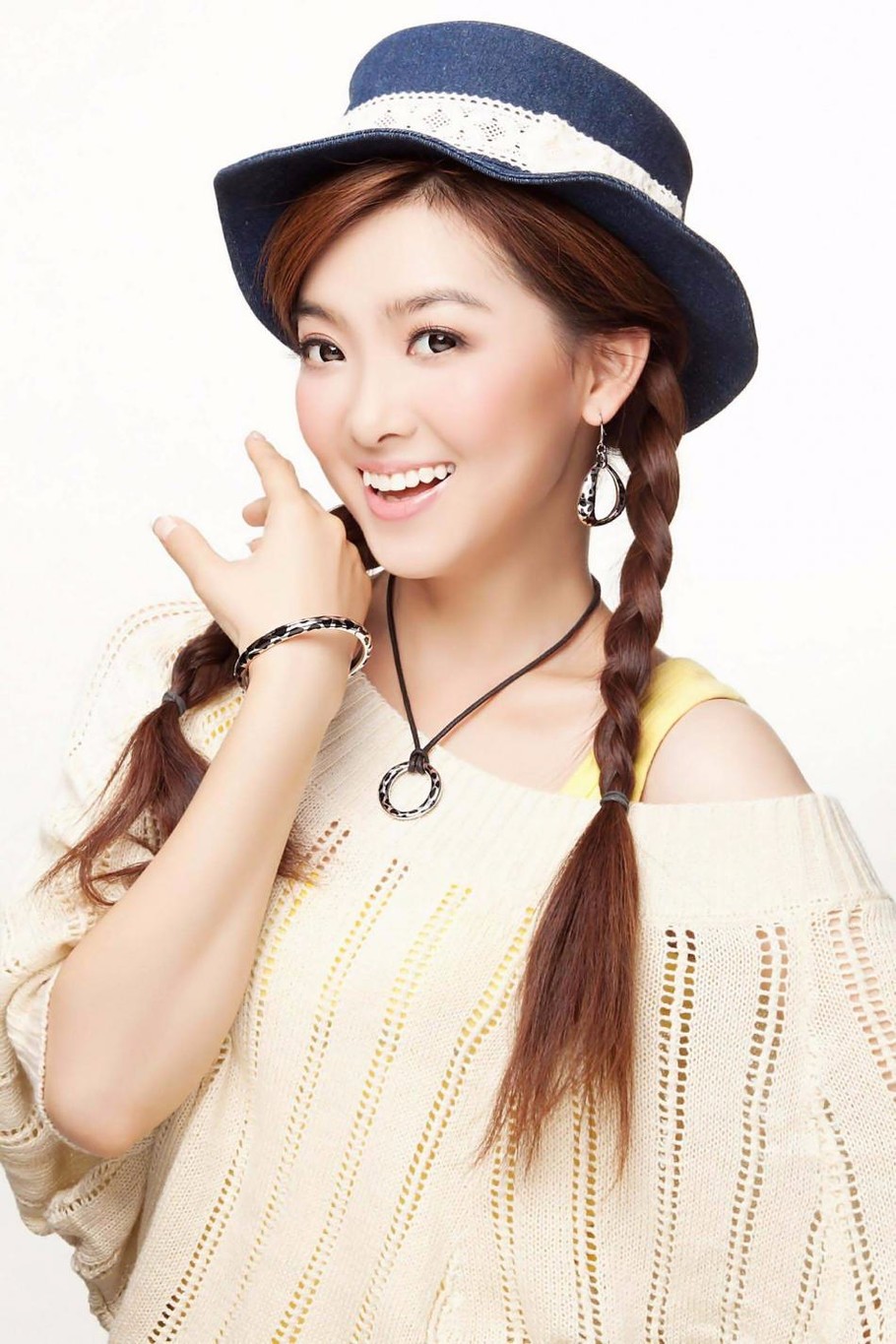 央视记者 美女主持王京京|播音|王京京|主持人_新浪新闻