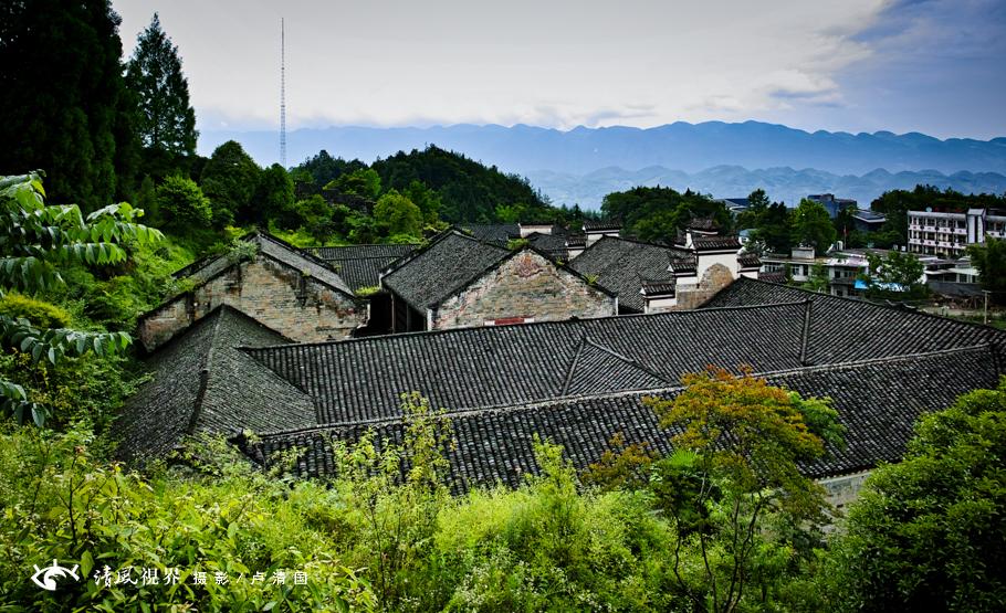 探迷方方小说《软埋》背景下的湖北利川李氏庄园: 大水井