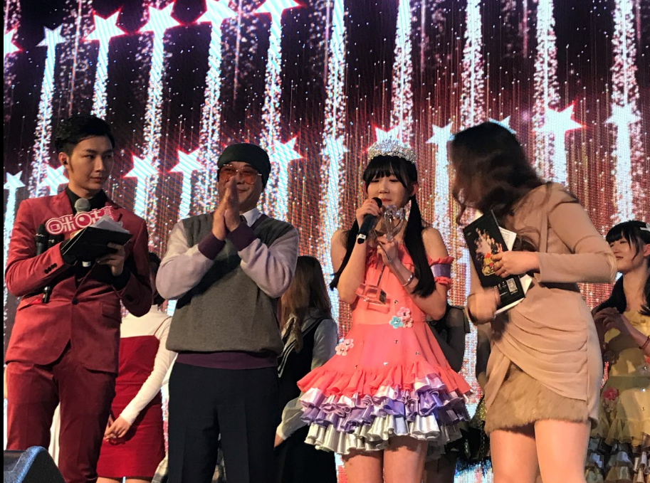 蜜蜂少女团成员余欣芮夺得总冠军,现场发表夺冠感言