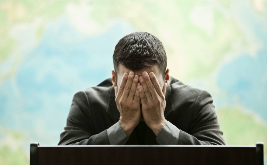 全公司唯一一个男生,脏活累活全归我,工资发下来想走人!