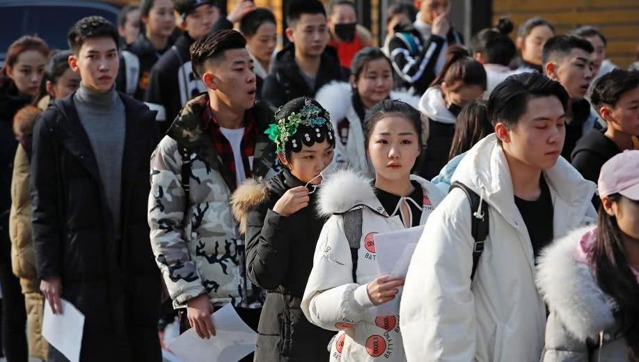 一年一度的上戏艺考又来了!这些美图带你直击现场!