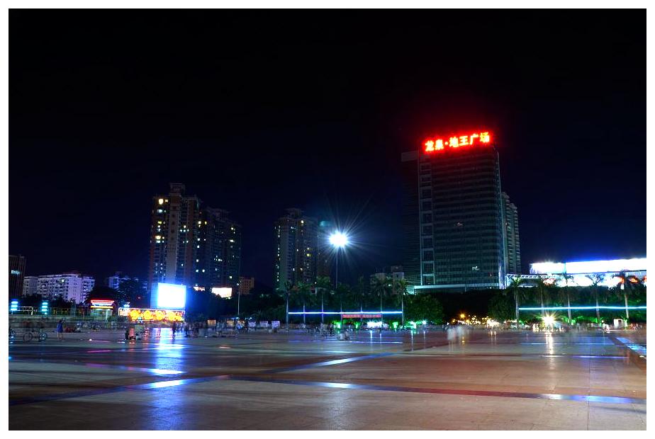 东莞长安最大休闲广场, 是一个容纳万人集会的广场