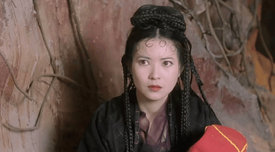 曾是tvb花旦,美貌不输朱茵,遭大佬施暴精神失常,如今活成这样