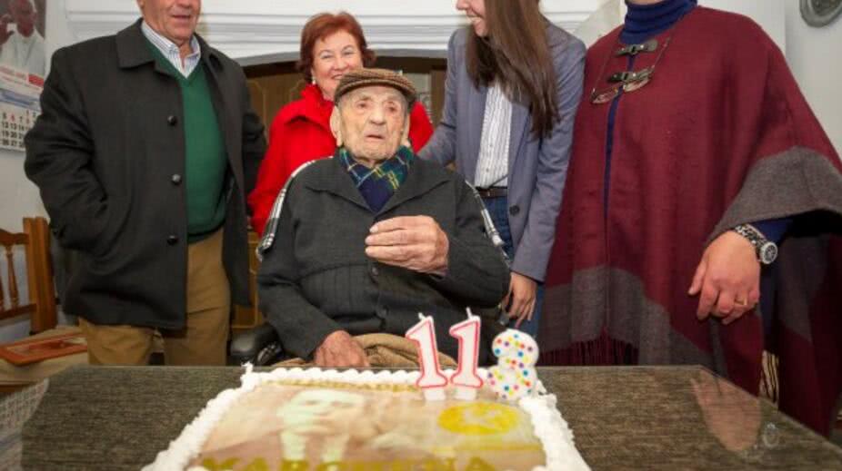 世界上最长寿的老人去世,享年113岁,生前每天喝一杯葡萄酒