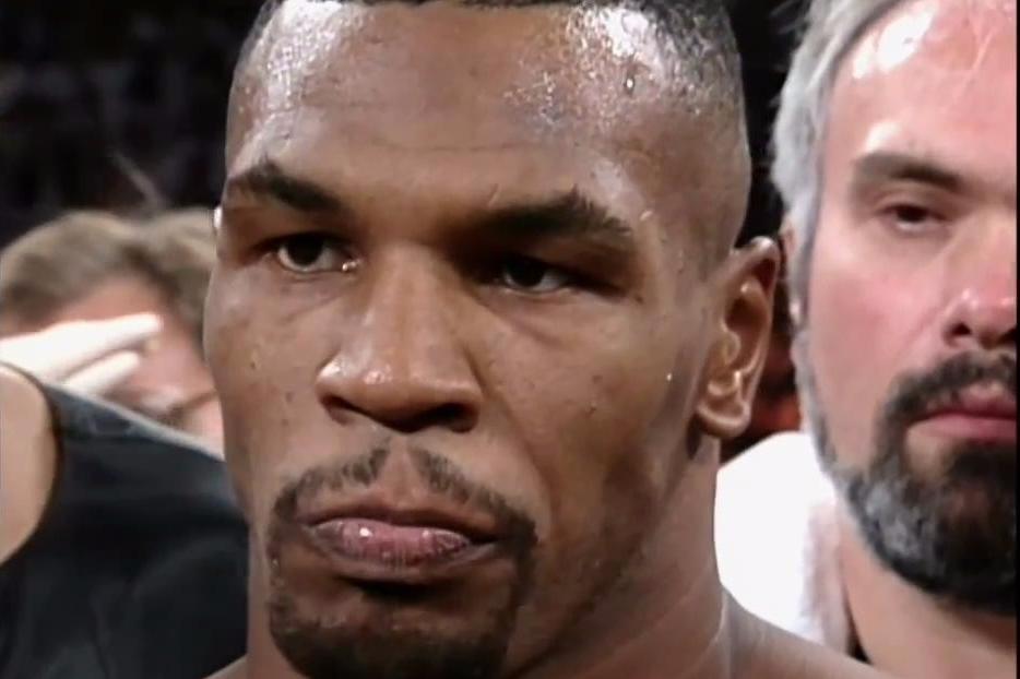 泰森的眼神最可怕充满杀气