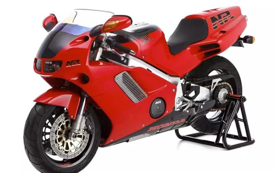 老cb750拍出141万高价,家里的老本田赶紧收好!